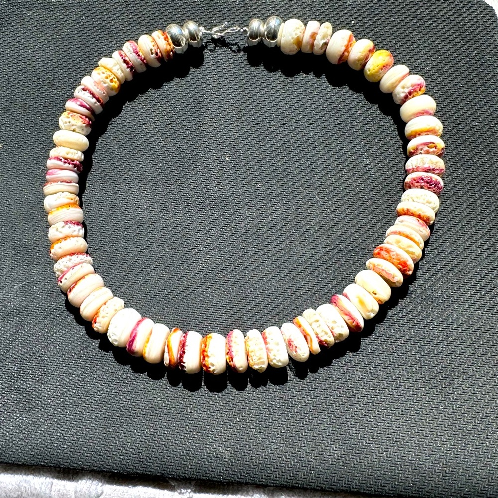 Hand Crafted “One of a Kind” Multi-Colored Soiny Oyster & Sterling Silver Choker - Picture 1 of 3